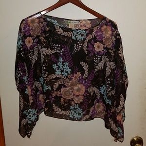 Crimson&Clover Crop Blouse